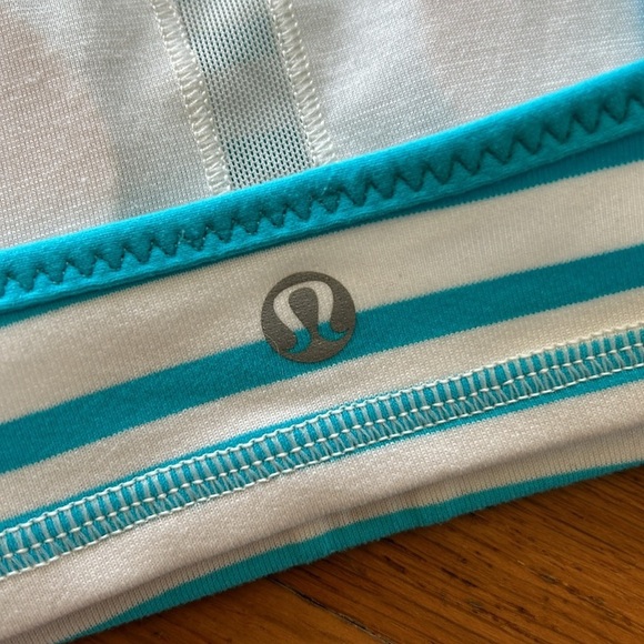 Lululemon Teal/White Striped Sports Bra 6 Yoga Spaghetti Strap - Picture 5 of 9